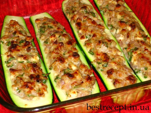 Кабачки фаршировані м'ясом