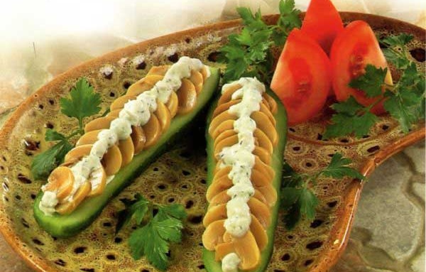 Огірки, фаршировані грибами