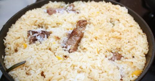 Баранячі реберця з рисом